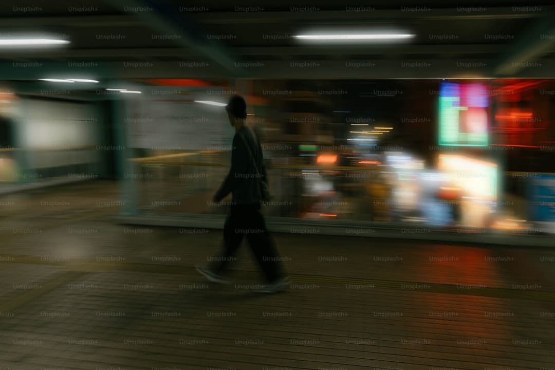 电影《浪浪人生》定档12月31日 黄渤范丞丞殷门生嘉琦刘雪华笑对人生猖狂浪